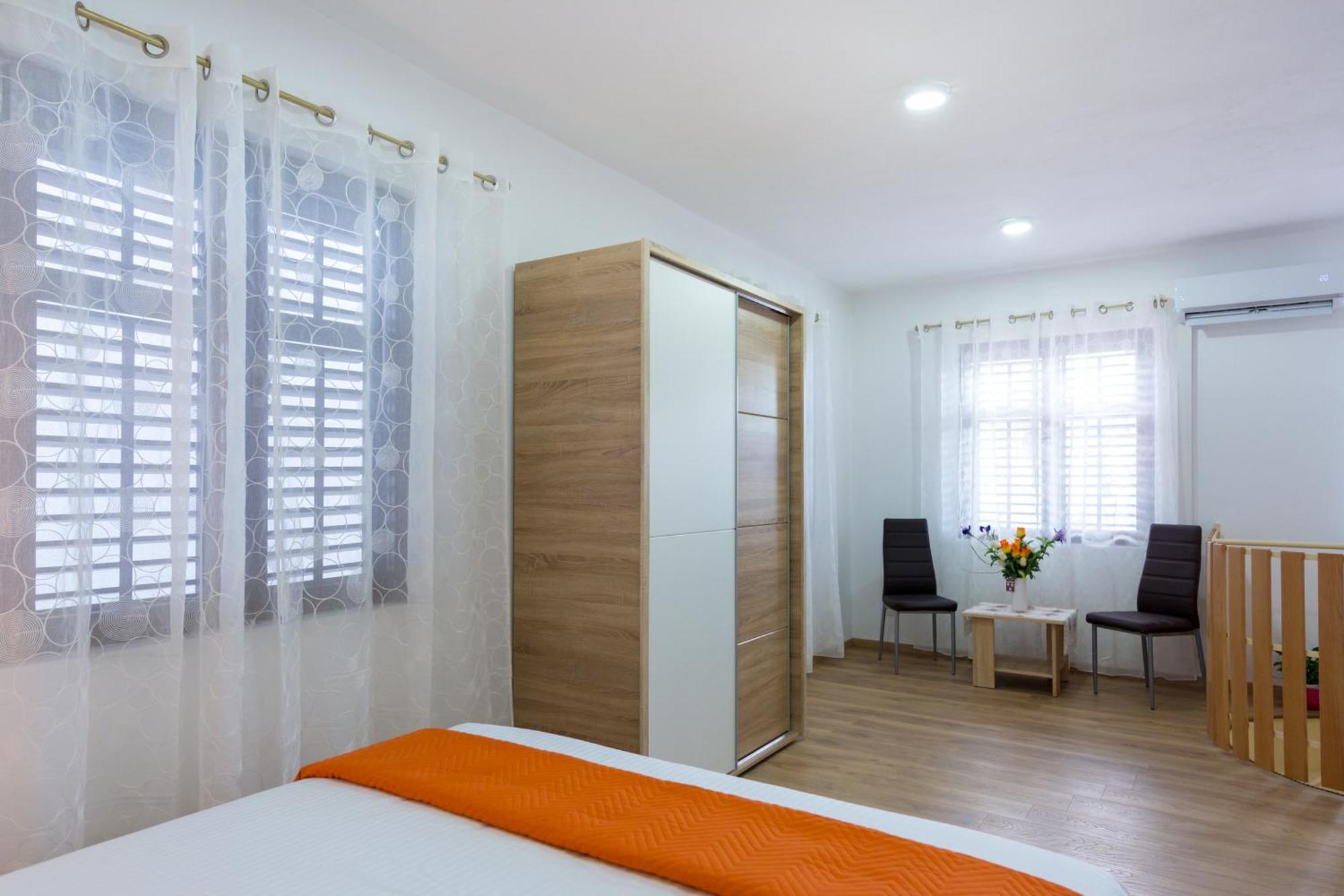 Apartments By The Sea Kastel Stari, Kastela - 15894 客房 照片